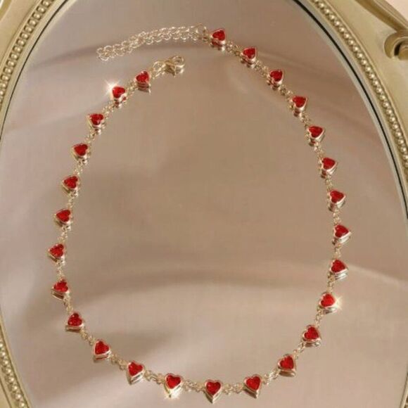 NWT, Gold Heart Shaped Necklace - Picture 1 of 1